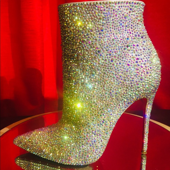[SOLD]❤️Christian Louboutin So Kate Booties - Picture 2 of 8
